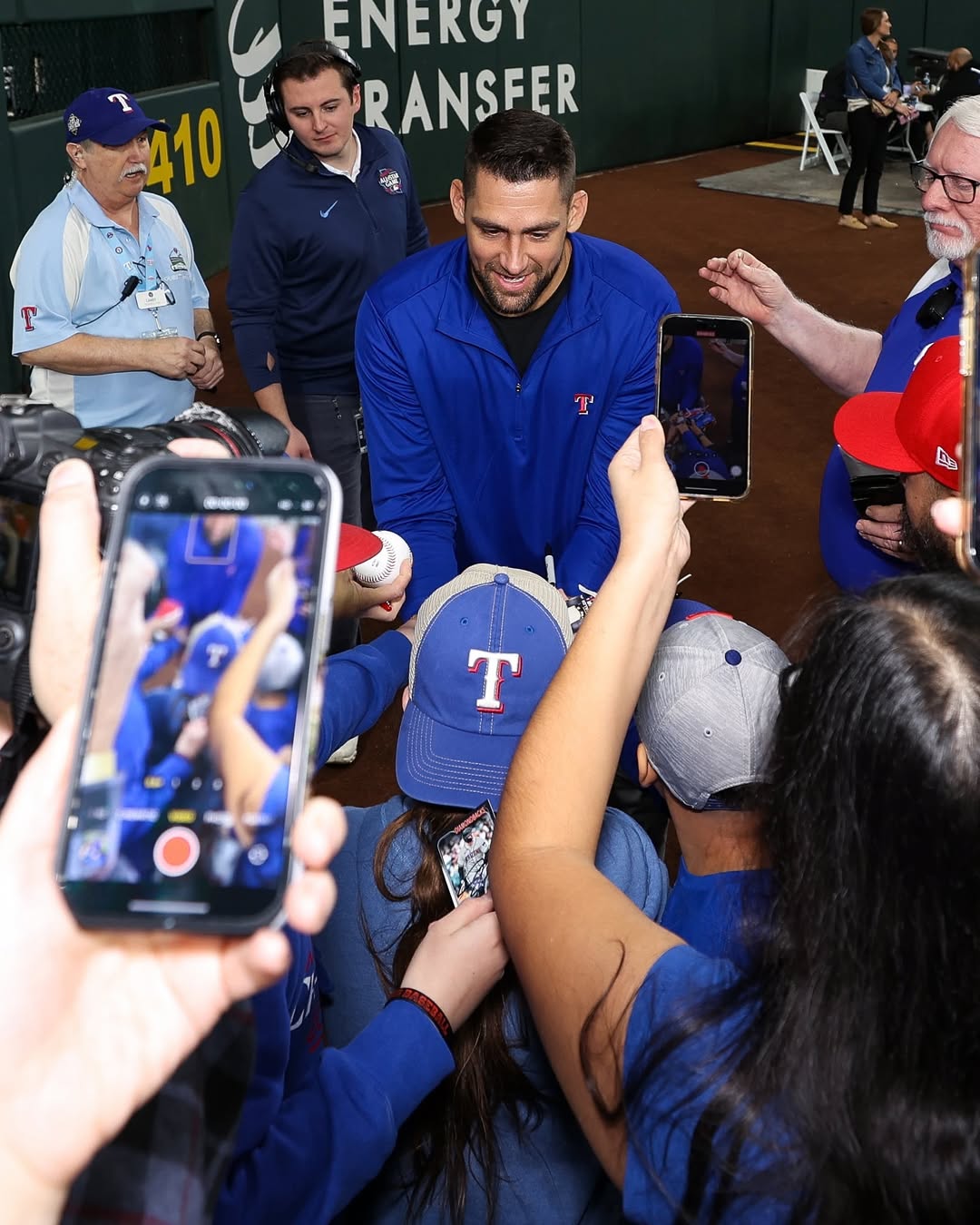 Texas Rangers superstars interact with young fans before the new baseball season begins